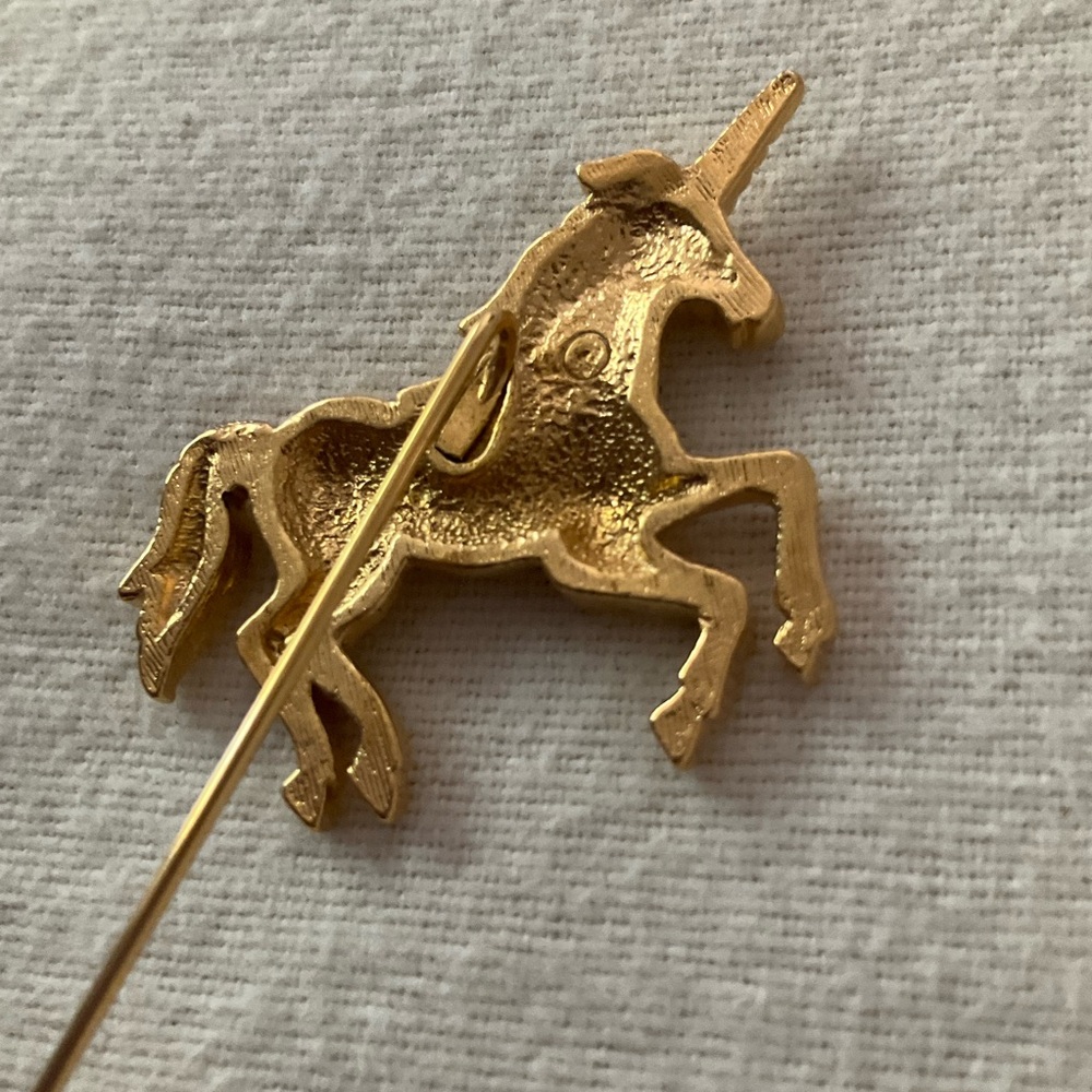 Avon 1998 Vintage New Mythical Unicorn Stick Pin - Picture 3 of 8